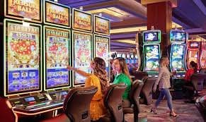 Ilustrasi permainan tembak ikan online di platform dragonslot